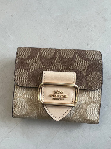 Coach wallet 不包郵