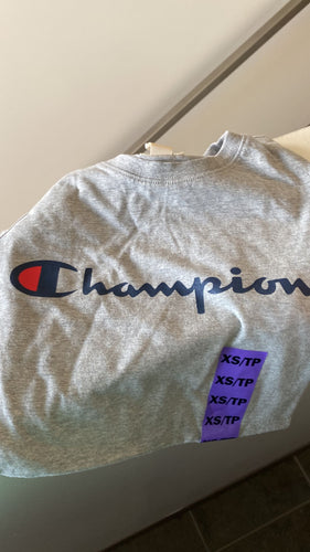 Champion women tee 多碼 不包郵